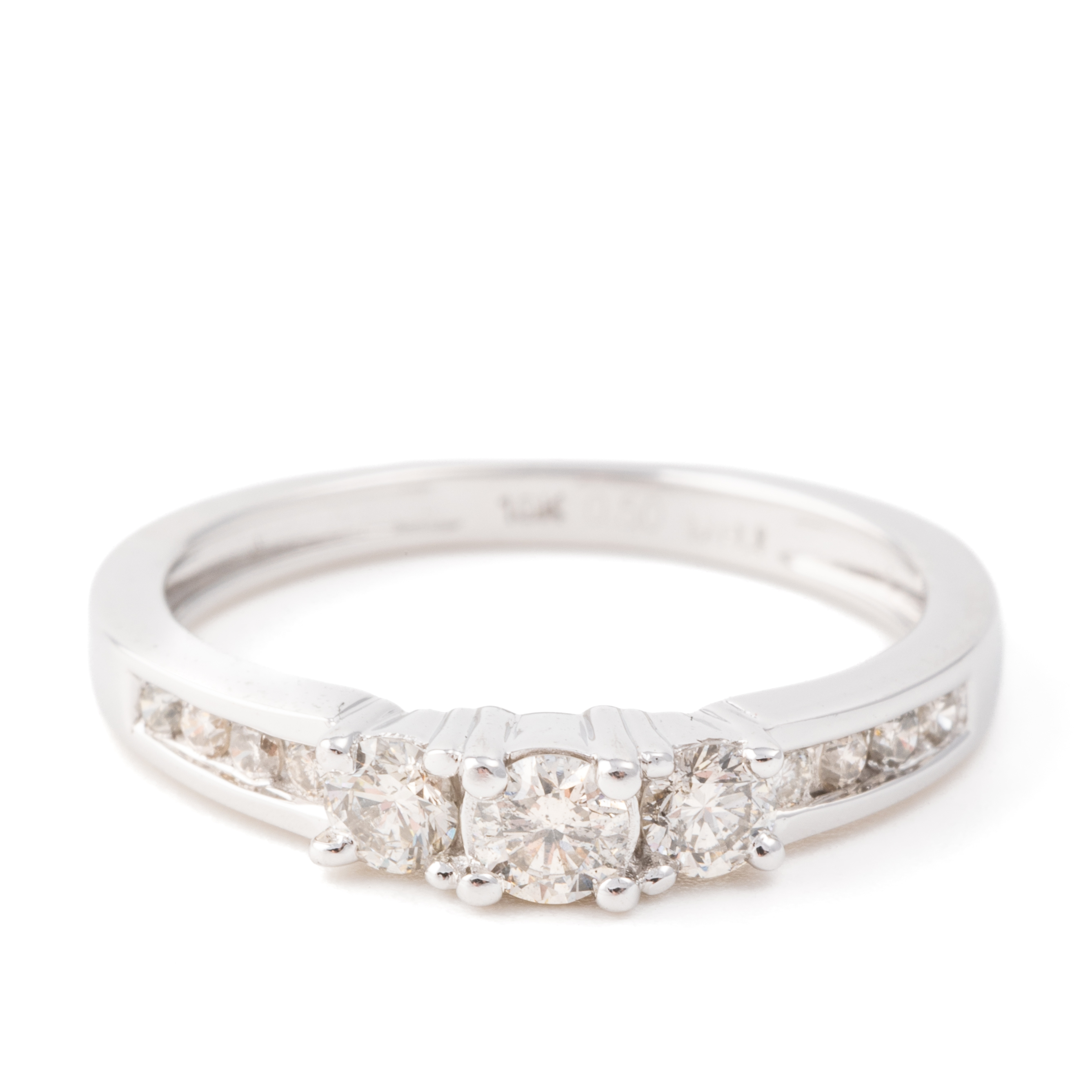 206 · Diamond Ring 10ct Gold