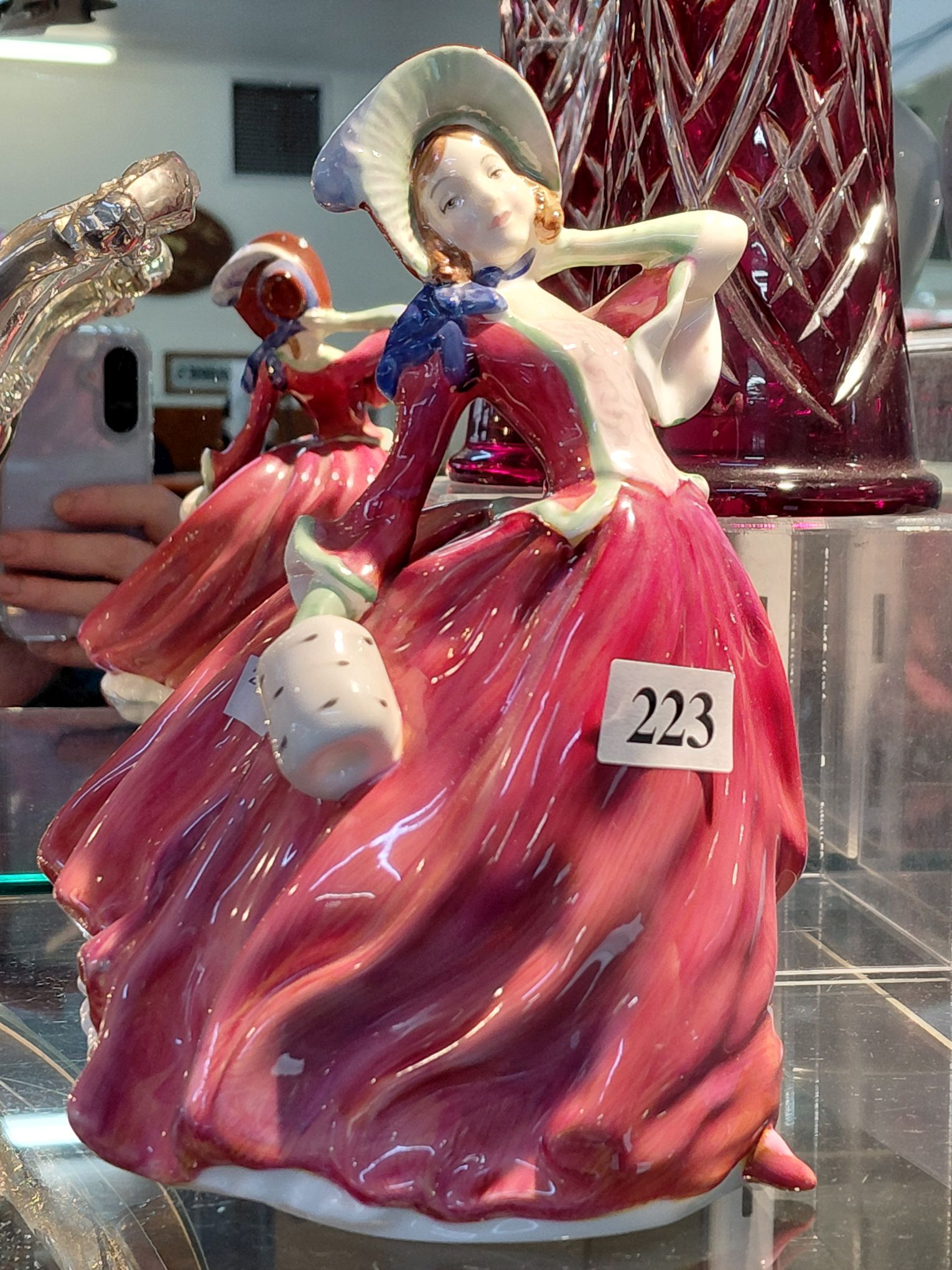 ROYAL DOULTON