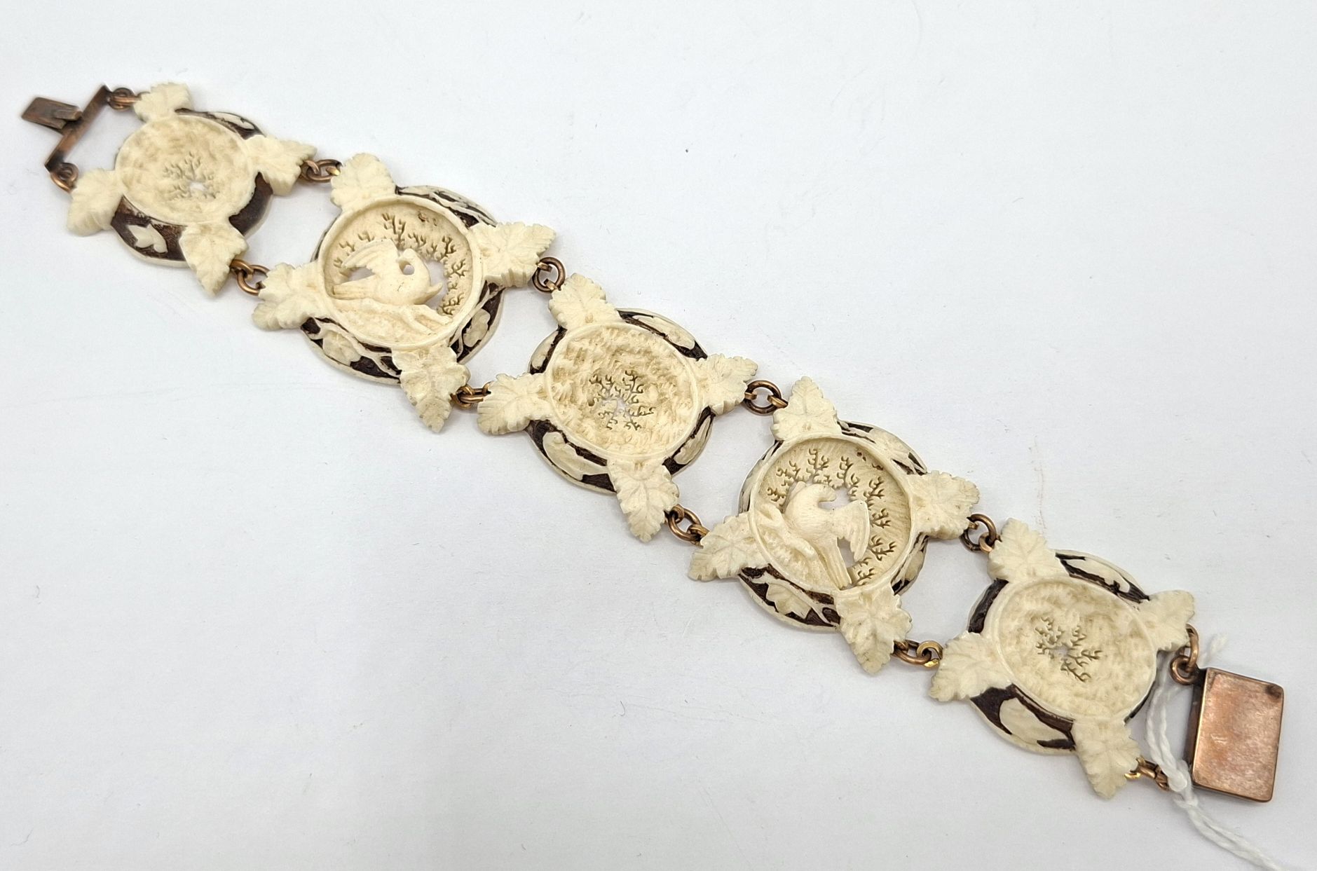 1026 · 9CT GOLD BONE BRACELET