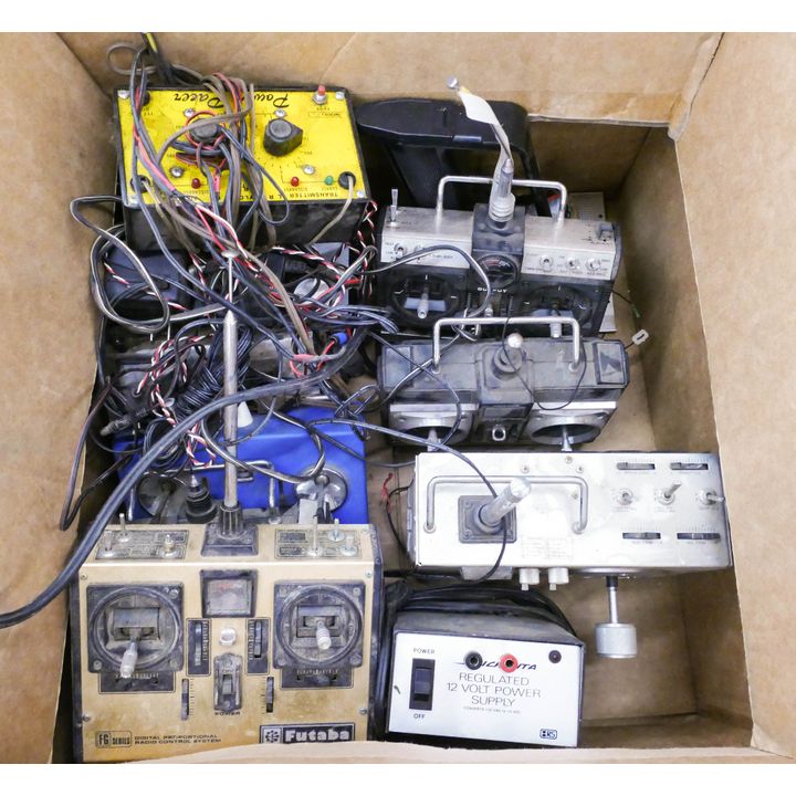Box Model Airplane Controllers