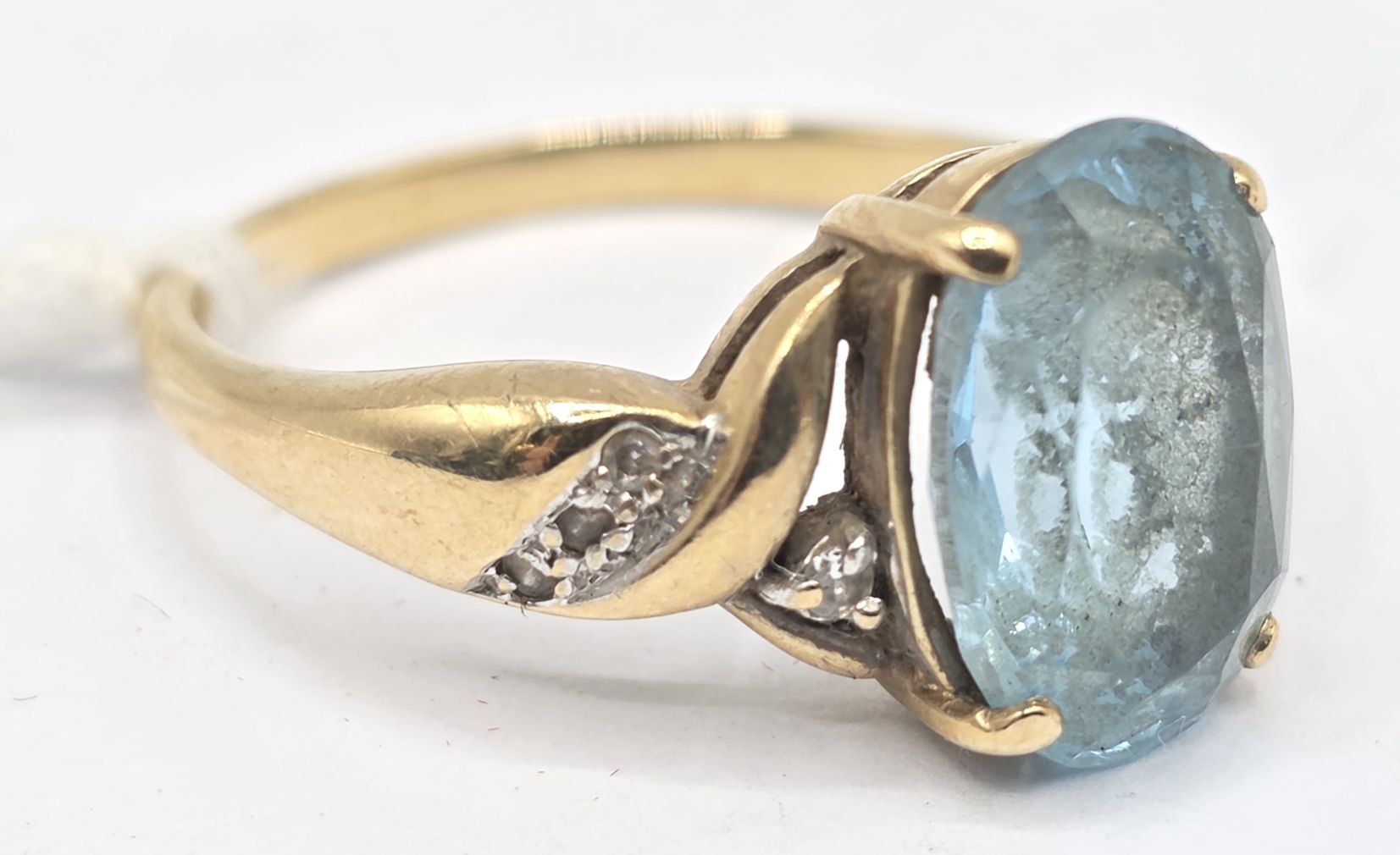 9ct Gold Aquamarine Ring