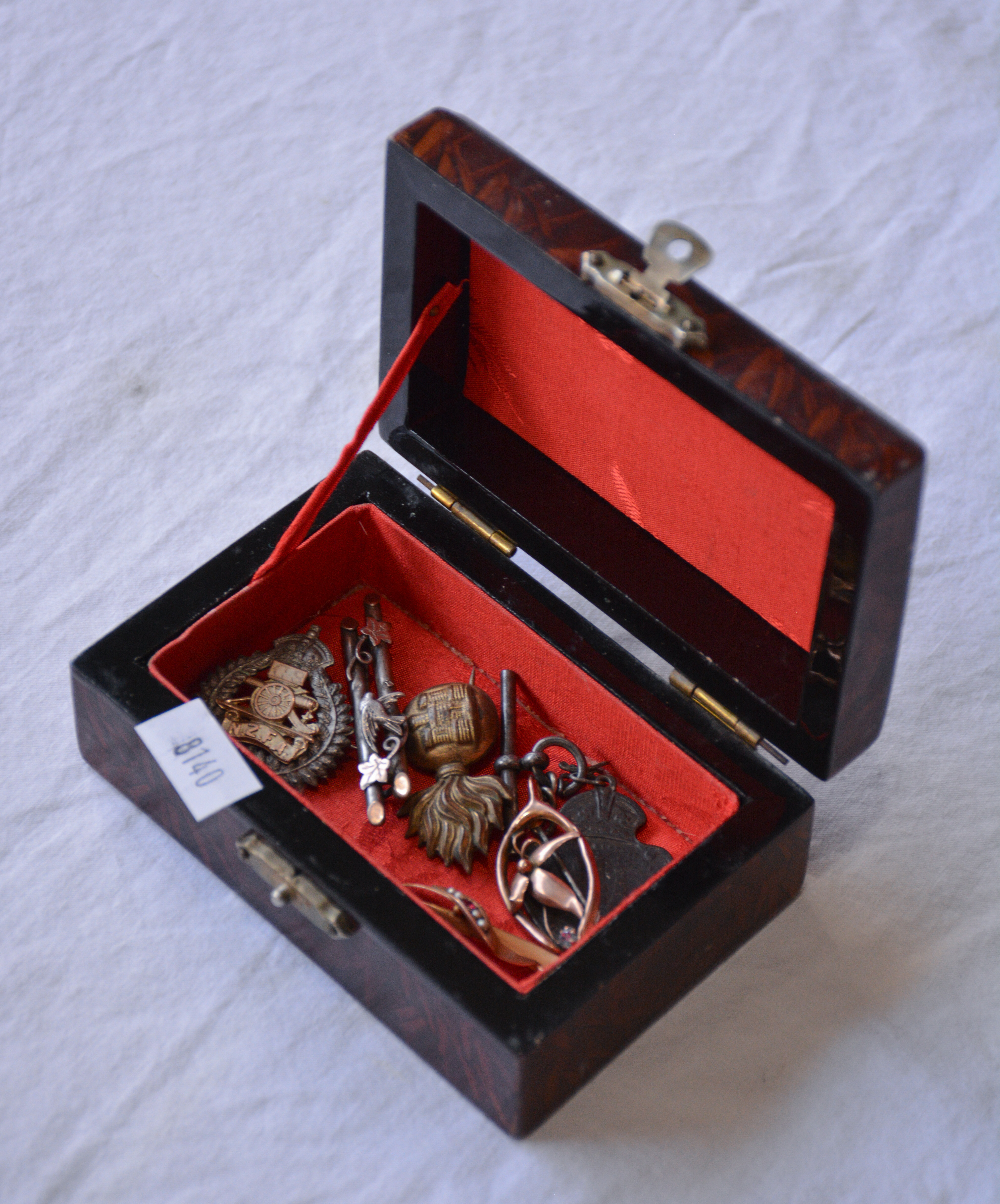 Vintage Trinket Box w Contents — sold at auction in New Zealand for $110