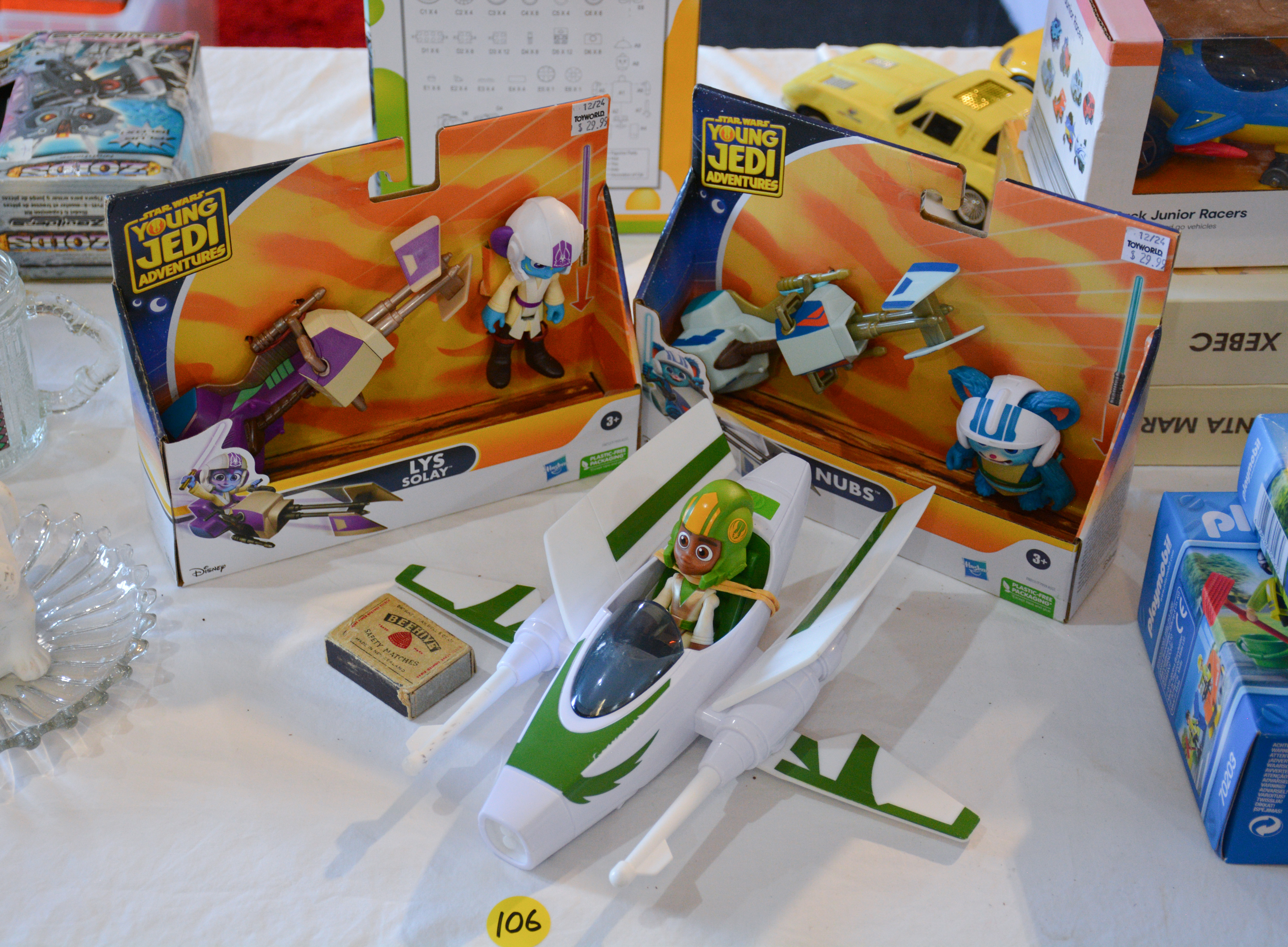 Star Wars Young Jedi (Nubs + LYS Sola) Plus Toy — sold at auction in New Zealand for $20