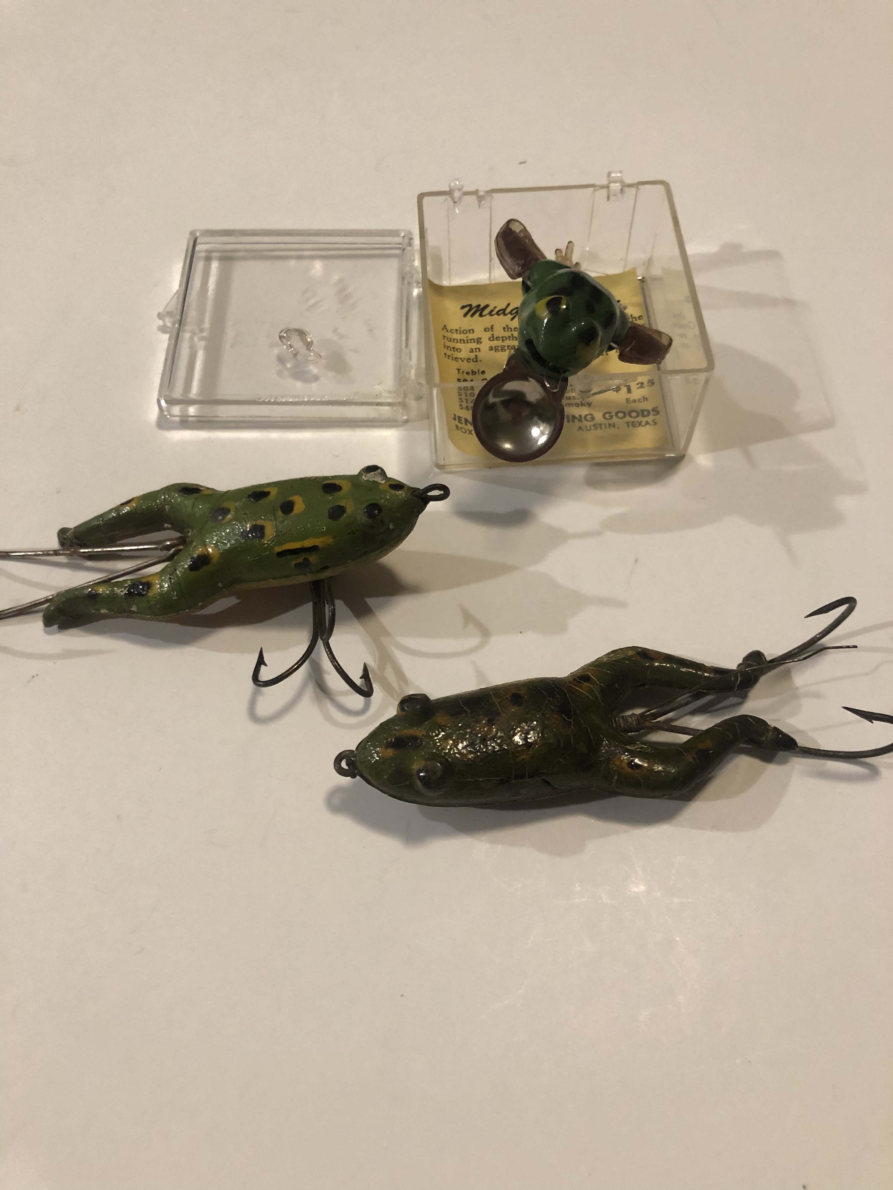 ANOTHER TERRIFIC TRIO OF VINTAGE FROG LURES