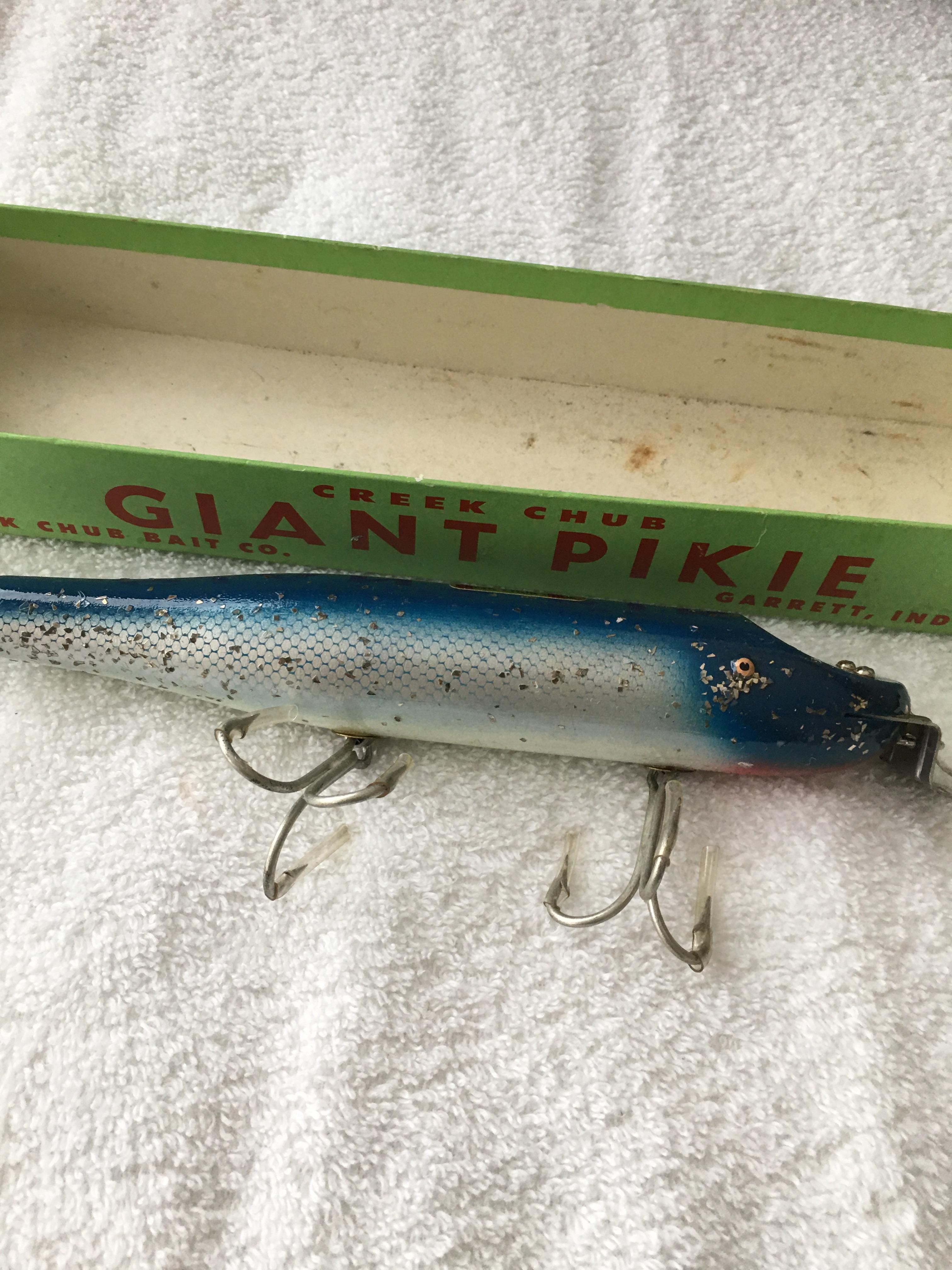VINTAGE CREEK CHUB GIANT PIKIE LURE IN PERCH NEW IN BOX