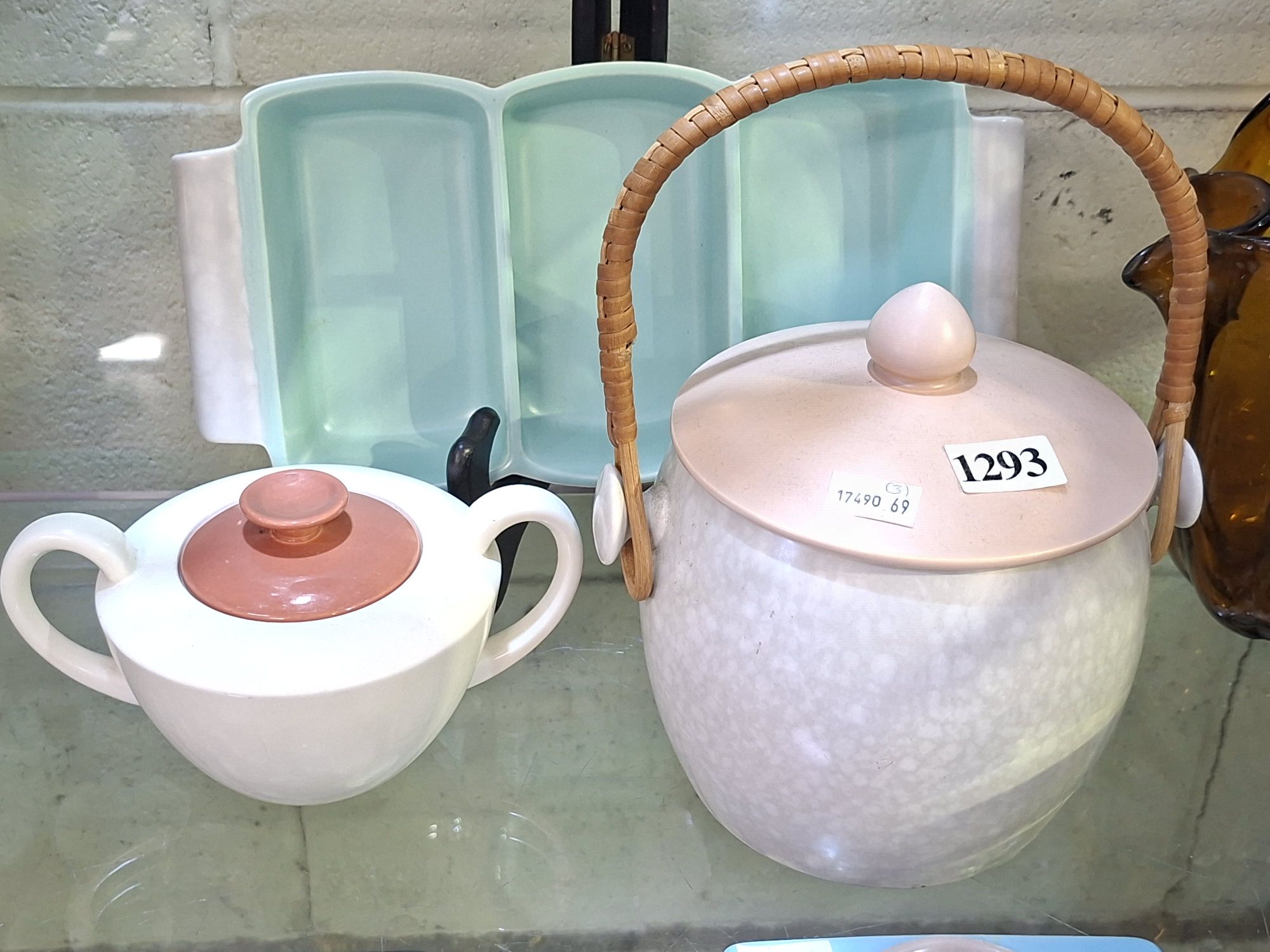 1293 · POOLE ENGLAND TWIN TONE CERAMICS