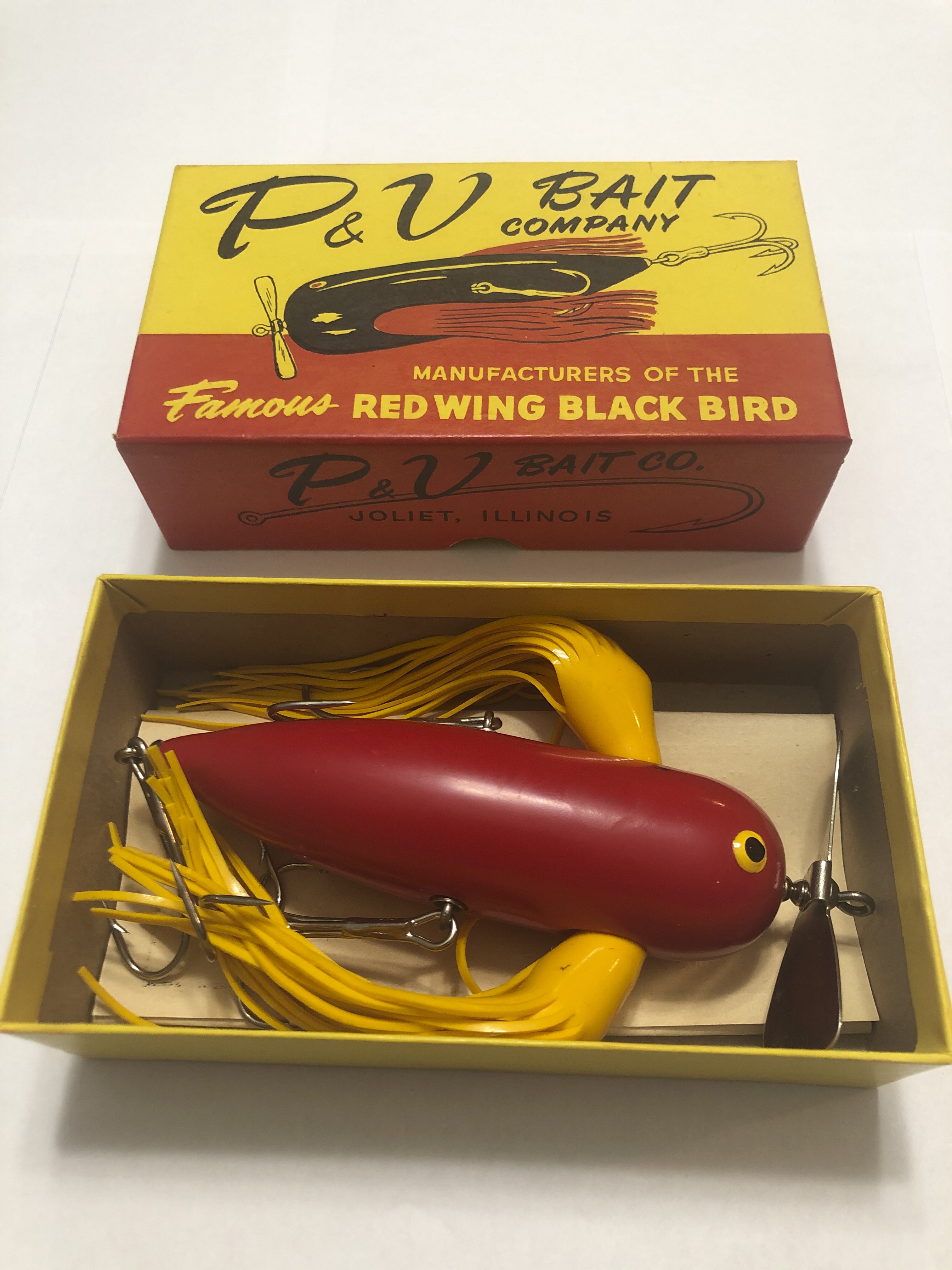 P&V Bait MUSKY Red Wing Black Bird Lure/Box # 2