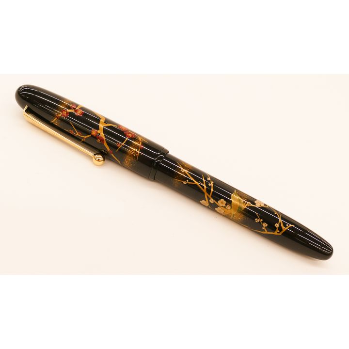 Namiki Maki-e Lacquered Yukari Apricot Tree Fountain Pen