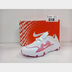 NIKE RENEW LUCENT - BQ4152-103 - WHITE/WHITE-TEAM ORANGE-FIRE PINK - UK 6