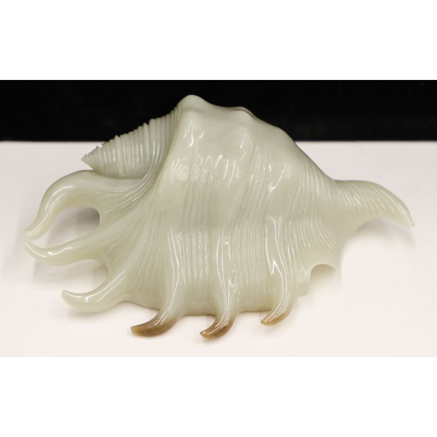 Fine Chinese Jade Shell Carving