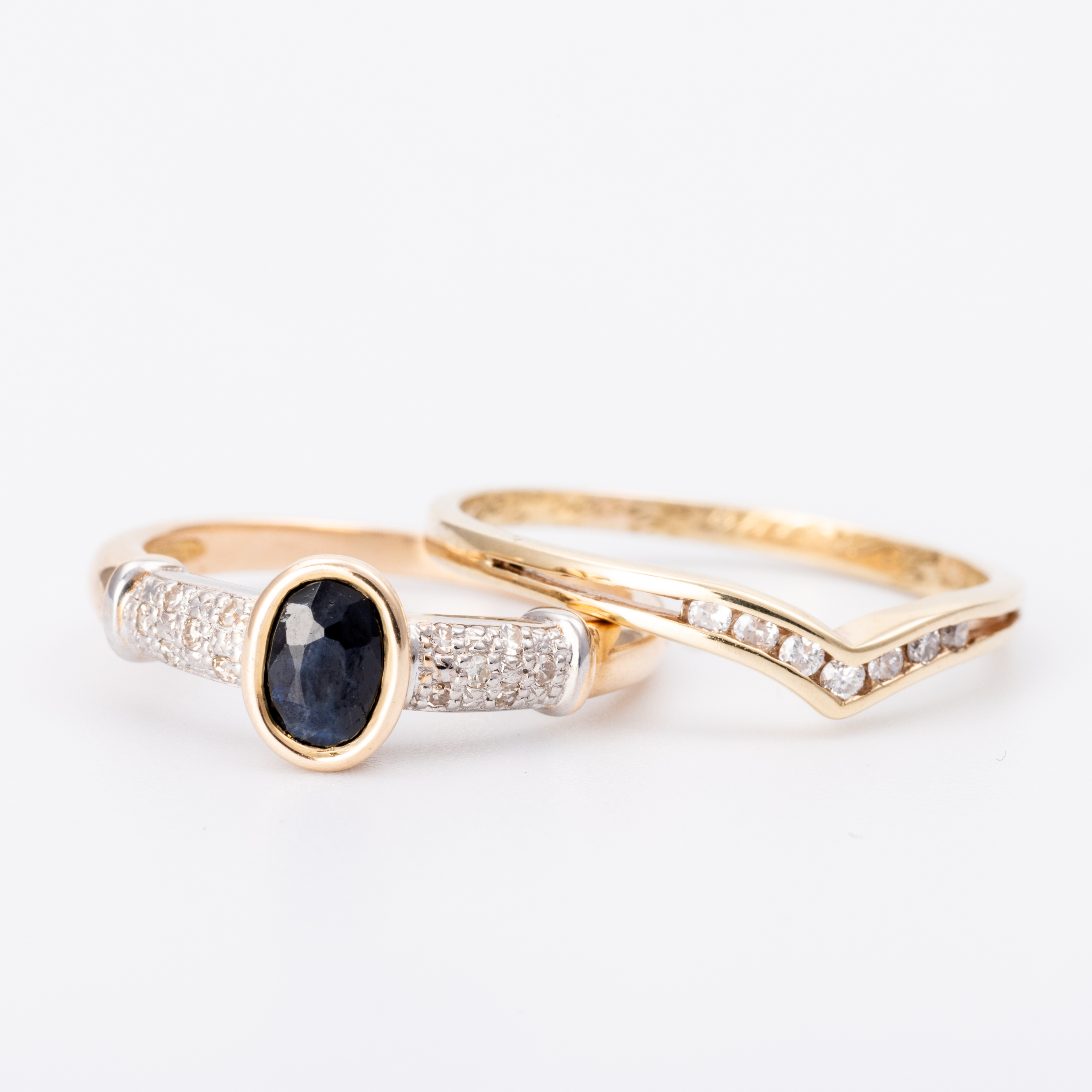 Two Rings in 9ct Gold