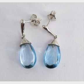 18CT WHITE GOLD PEAR DROP BLUE TOPAZ EARRINGS - 51543/95