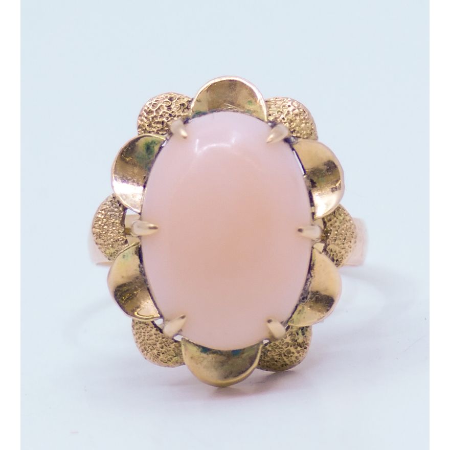 Ladies 14k Pink Coral Cabochon Ring Size 5.5