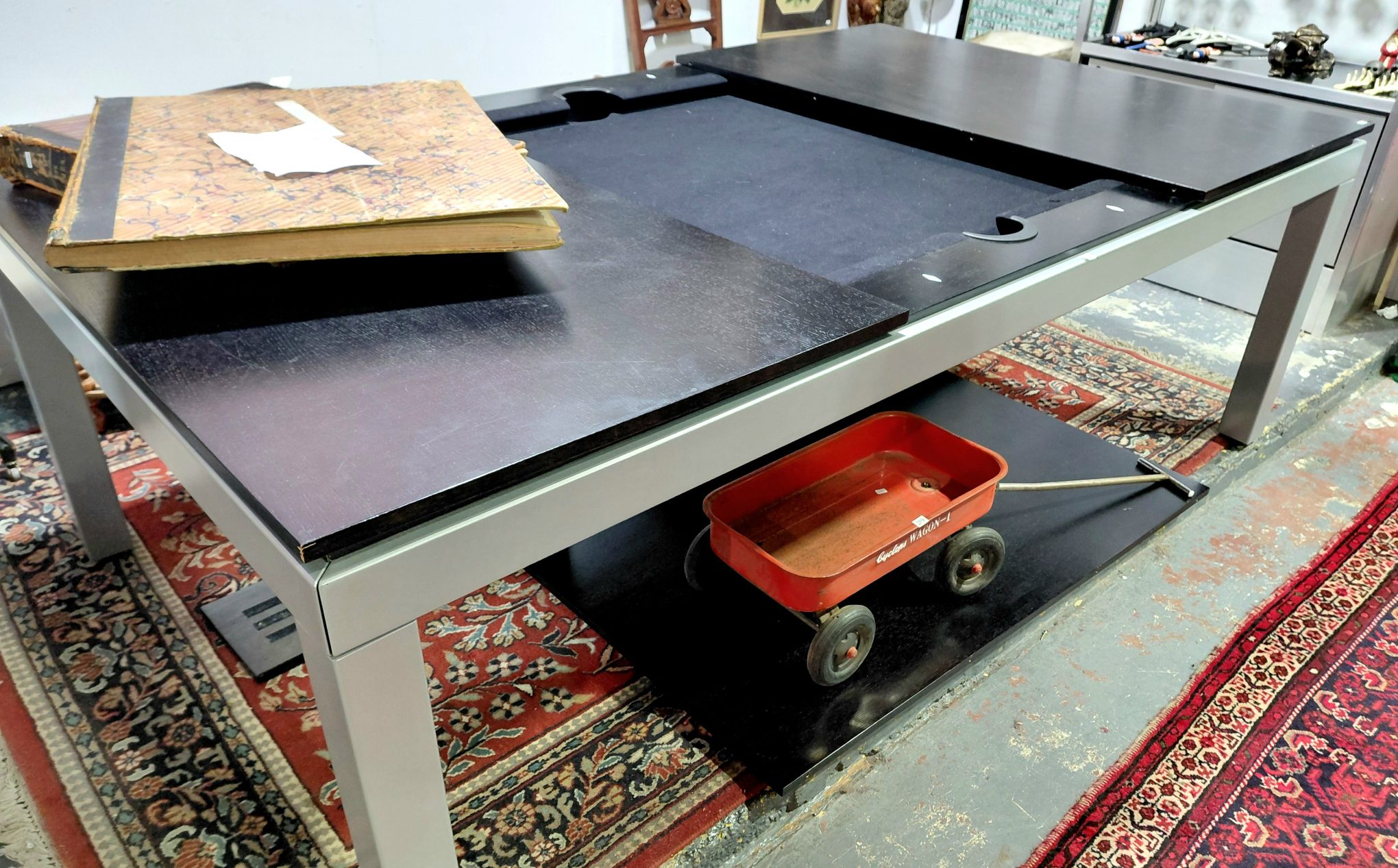 254 · CONTEMPORARY DINING/POOL TABLE