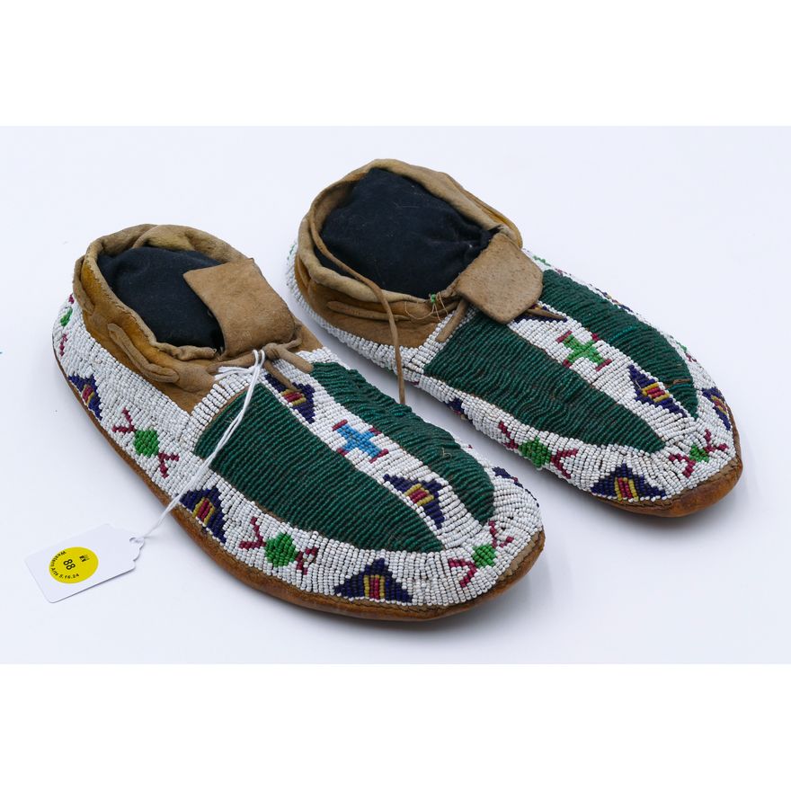 Pair Old Plains Indian Beaded Moccasins
