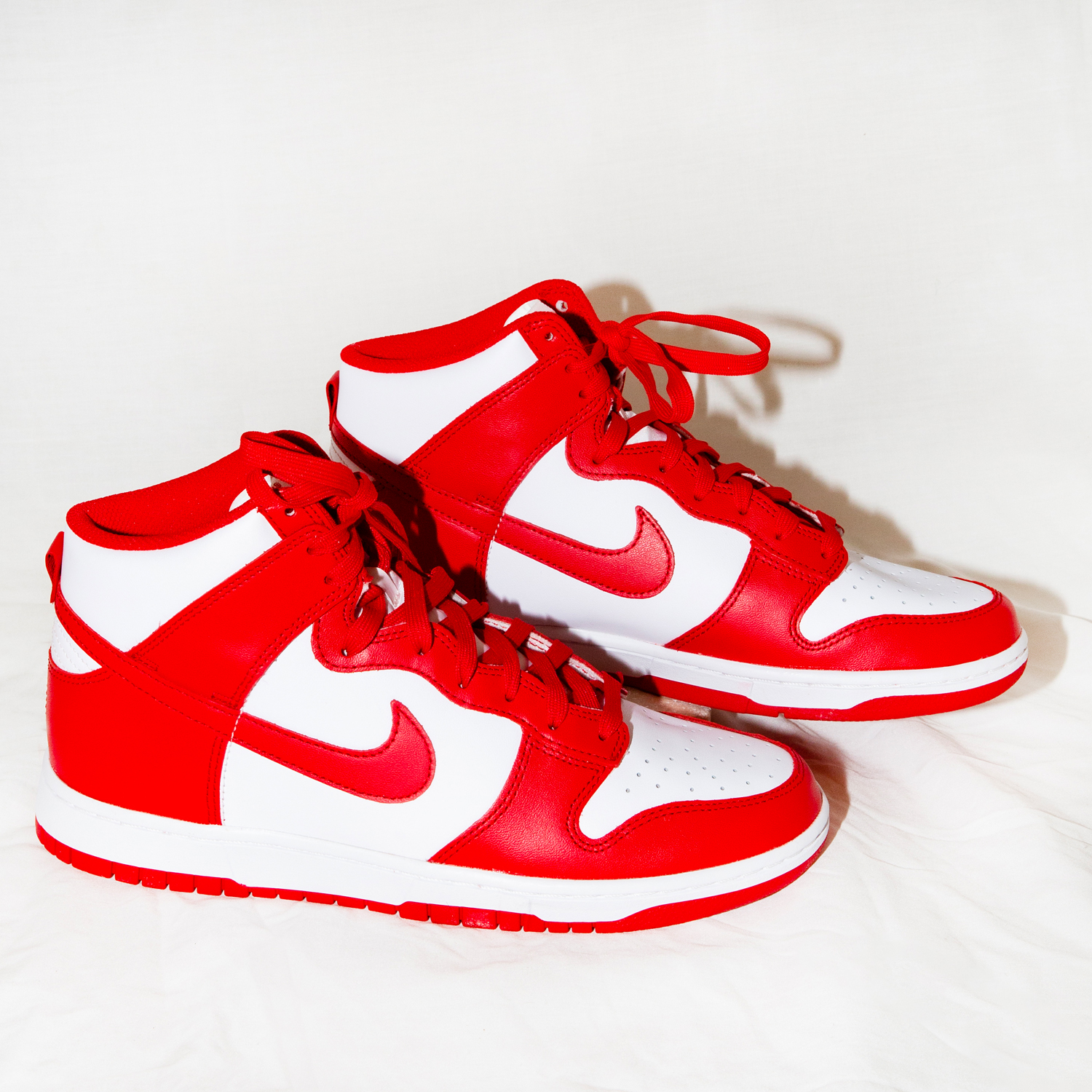 Nike Dunk Hi Retro in White and Red US Size 9.5