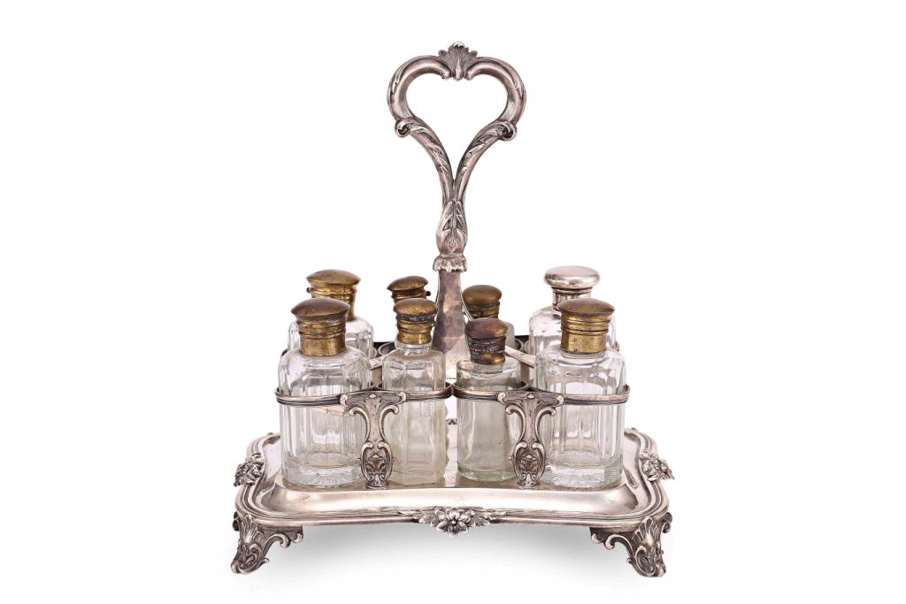 A SILVER CRUET SET