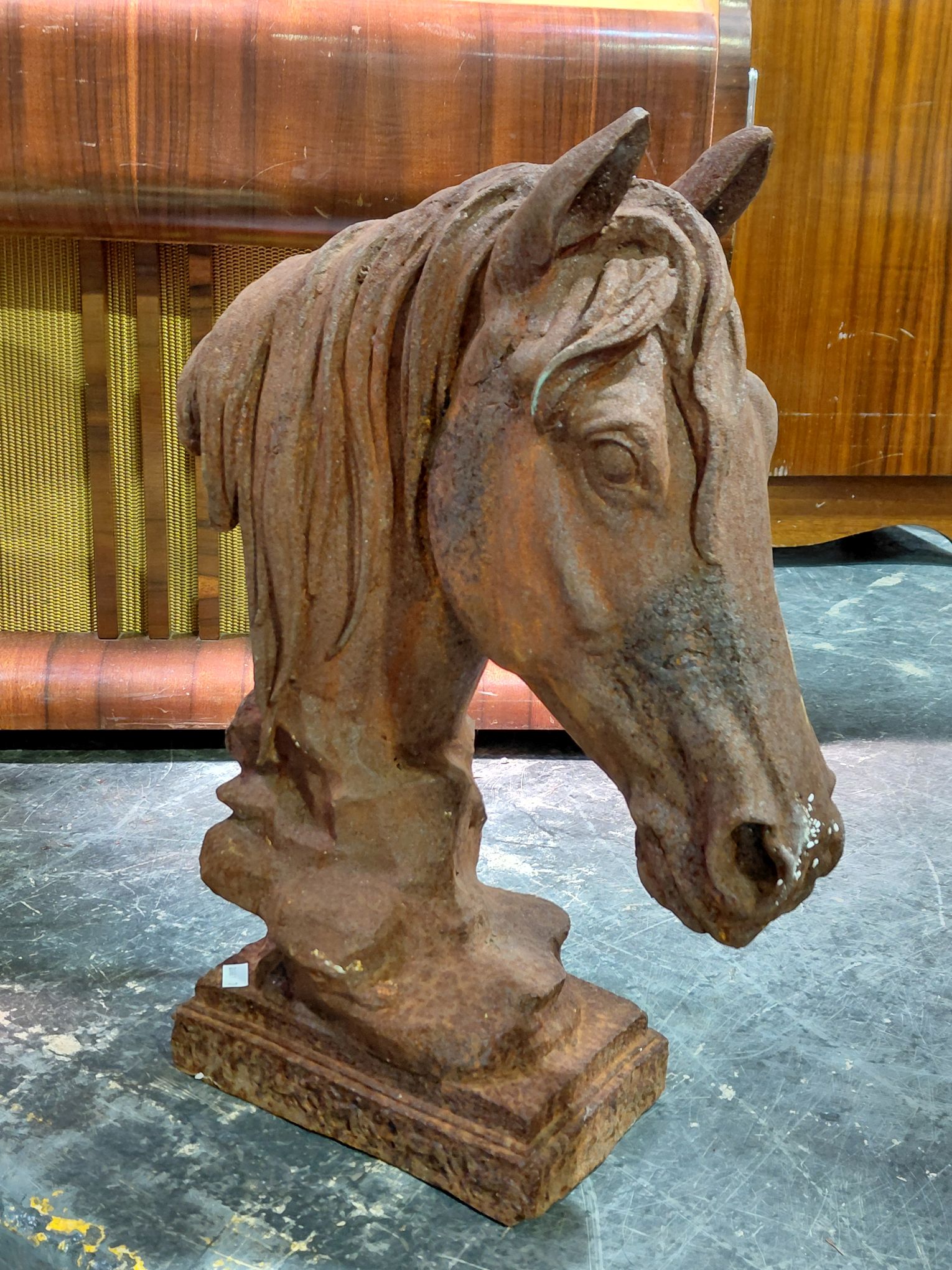 225 · CAST IRON HORSE HEAD SCULPTURE