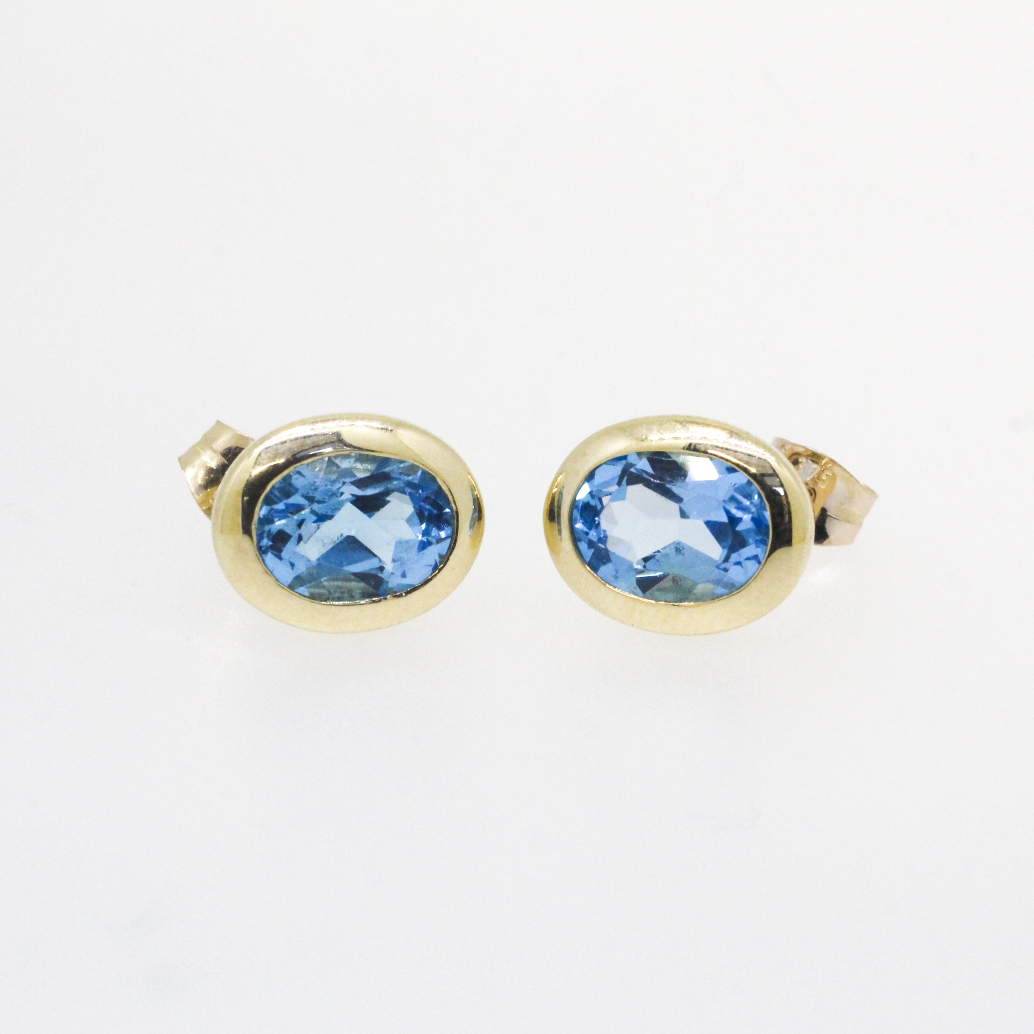 276. · Topaz Earrings 3.92g