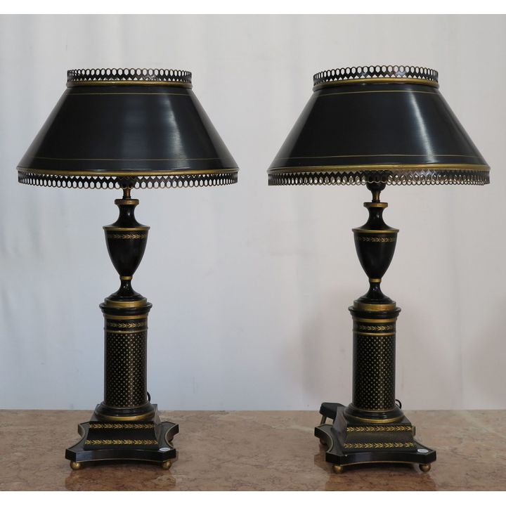 PAIR OF TOLEWARE TABLE LAMPS