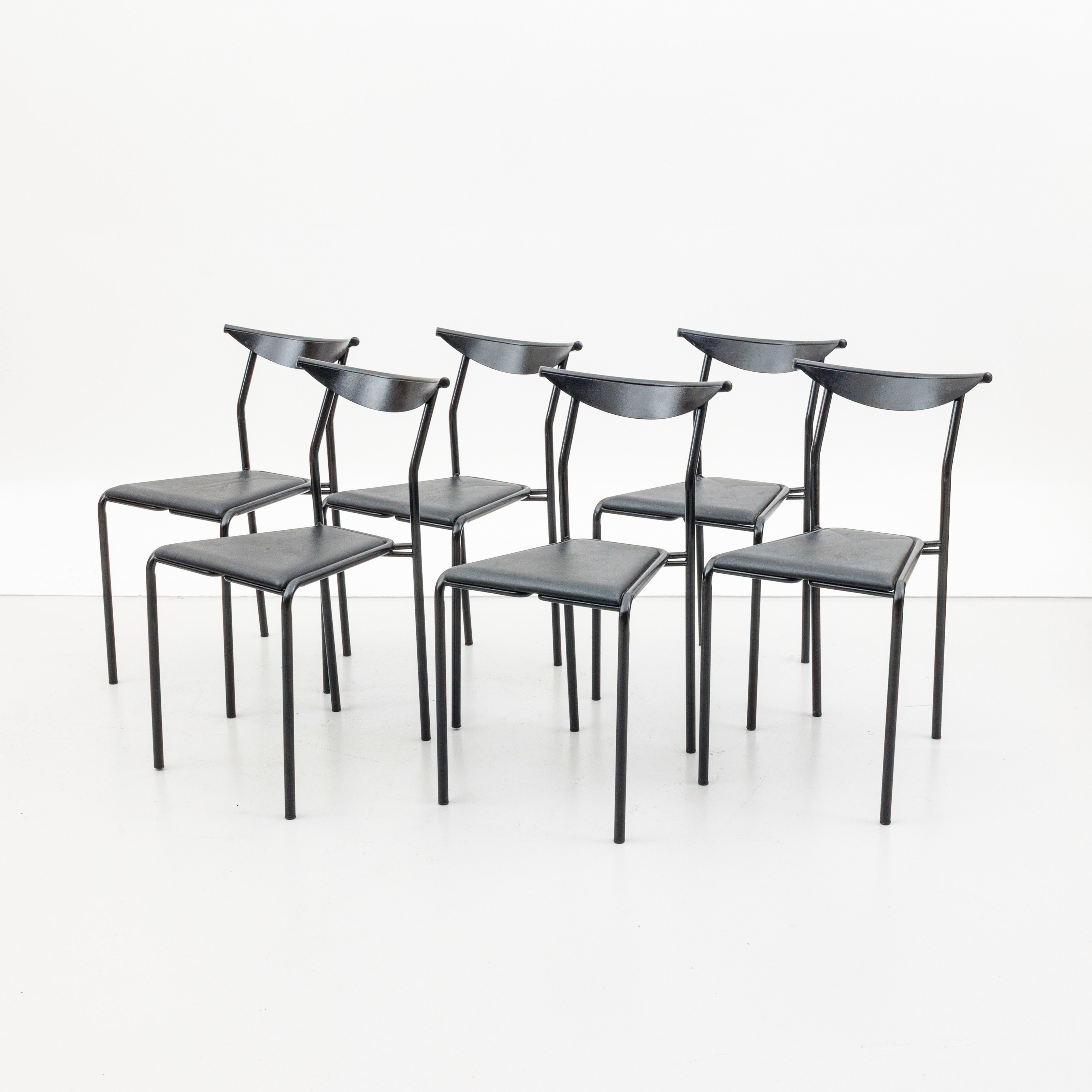 Six Fly Line Carre VI chairs. Black aluminium and faux leather seat – kavel bij Bernaerts, Antwerp