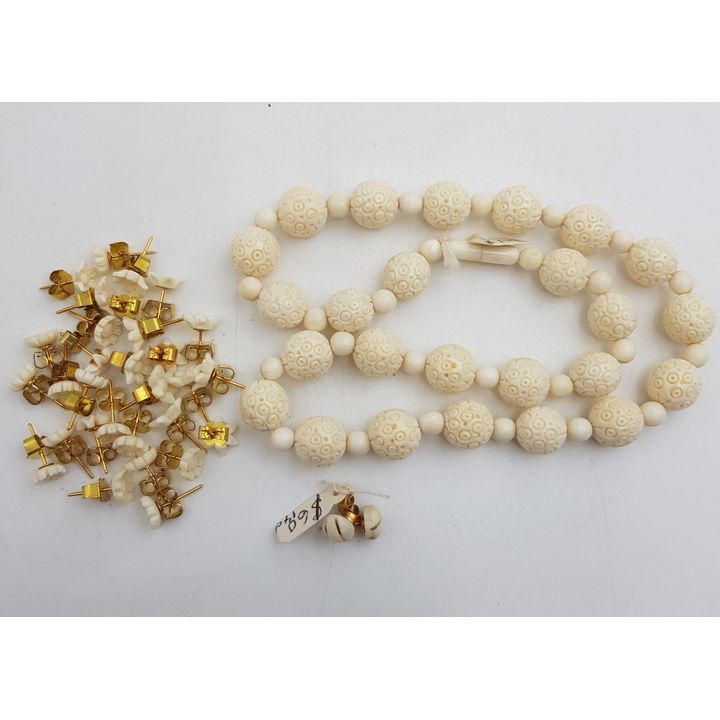 Necklace/Earrings