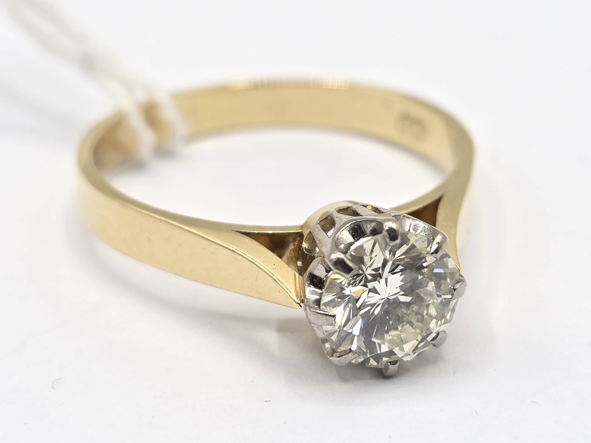 18ct Gold Diamond Solitare Ring