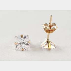 9CT YELLOW GOLD STUDS WITH WHITE CUBICS - 51929/3498