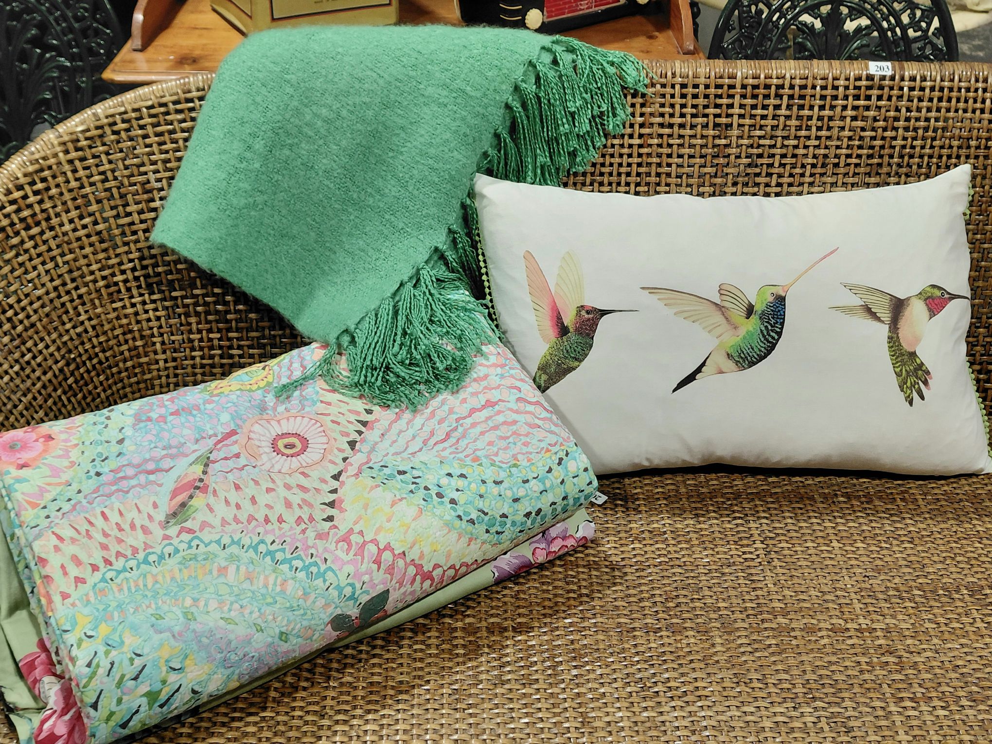 202 · QUALITY BED LINEN