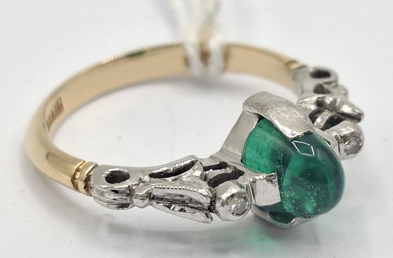 1112 · GOLD DIAMOND RING
