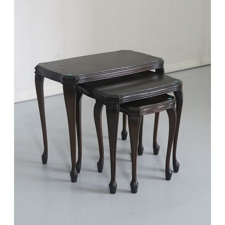 NEST OF 3 TABLES