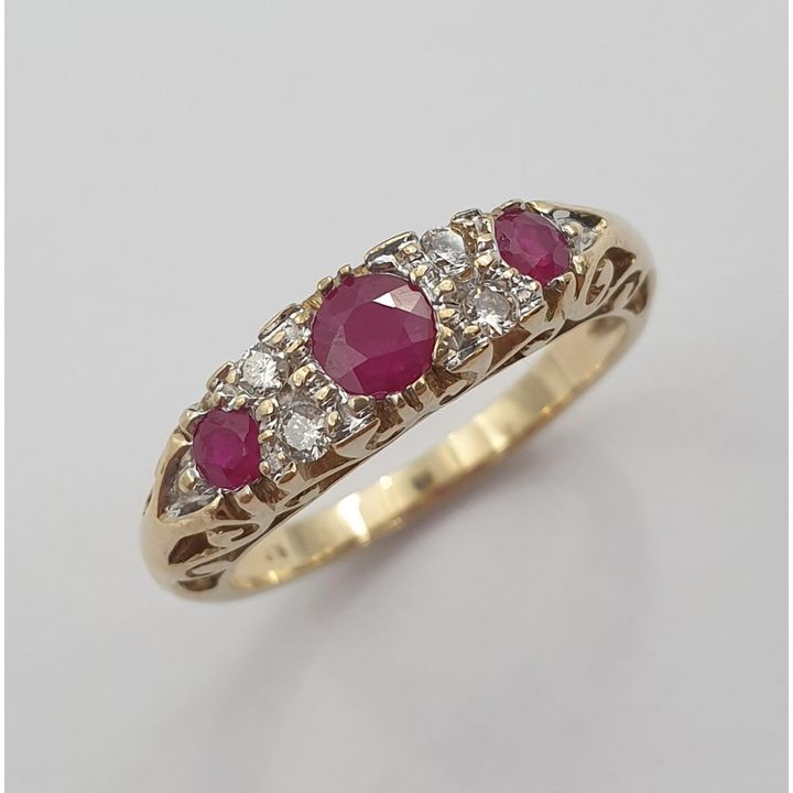 9ct Y/G Ruby & Diamond Ring