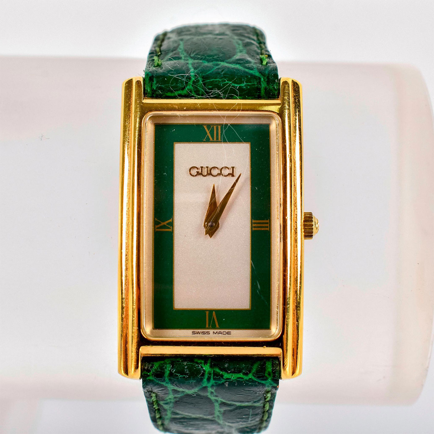 Vintage Green Gucci 2600 M Watch 0010457 | Lion and Unicorn