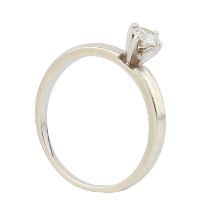 Anillo solitario marca Carranza y Carranza