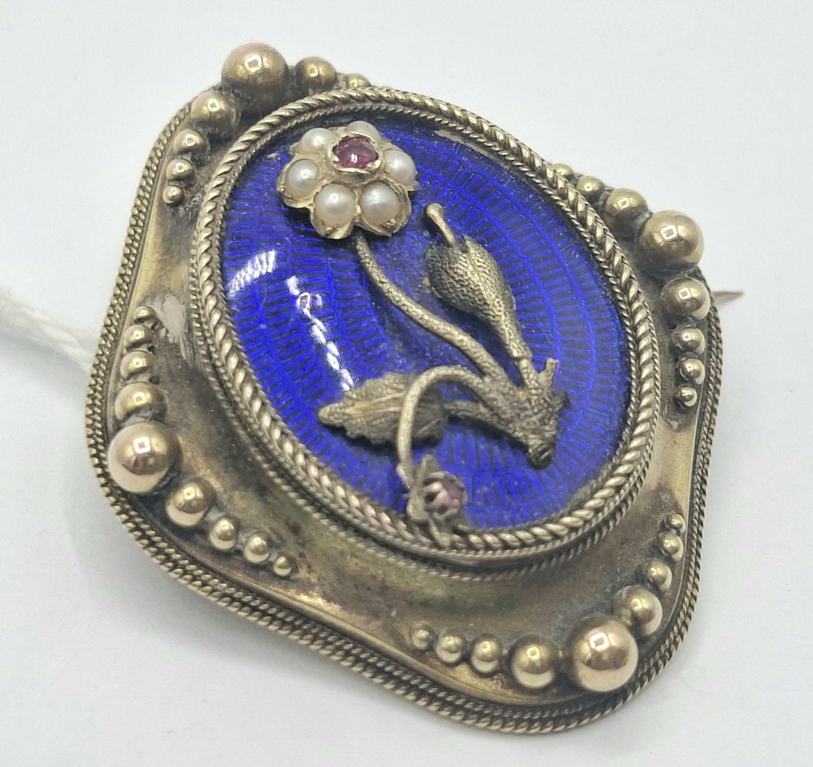 222 · GOLD PLATED BROOCH