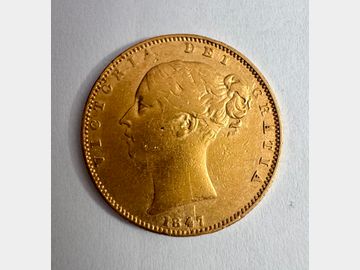 1847 VICTORIA SHIELD GOLD SOVEREIGN