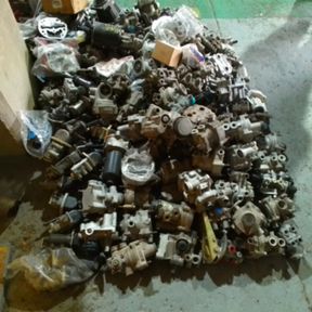 LOT ASSORTED AIR BRAKE PUMPS/ COMPRESSOR SPARES/ CYLINDER LINERS ETC