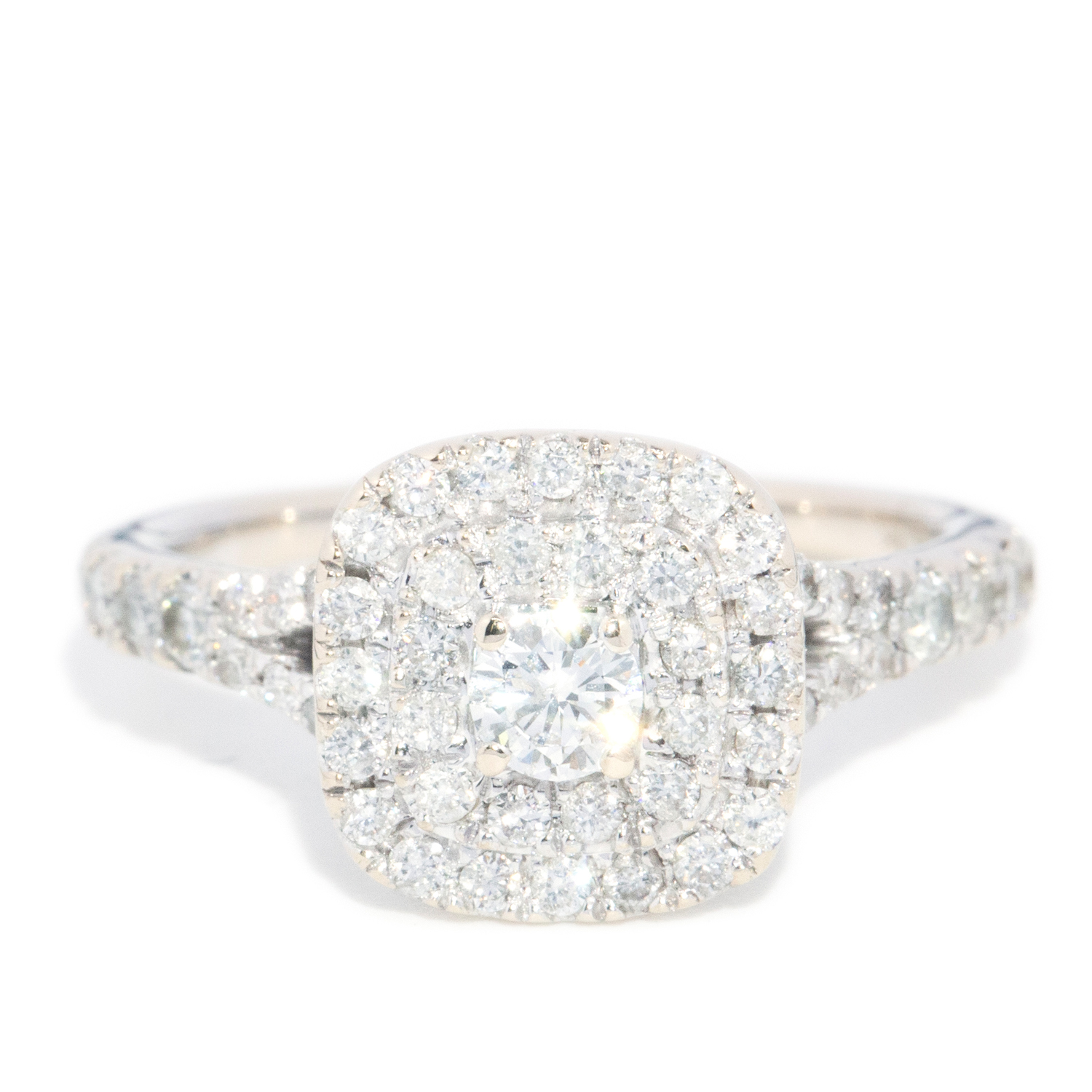102 · Diamond Cluster Ring in 18ct Gold