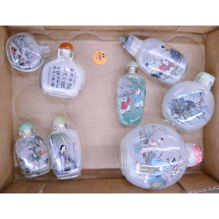 Box Chinese Reverse Painted Snuff Bottles
