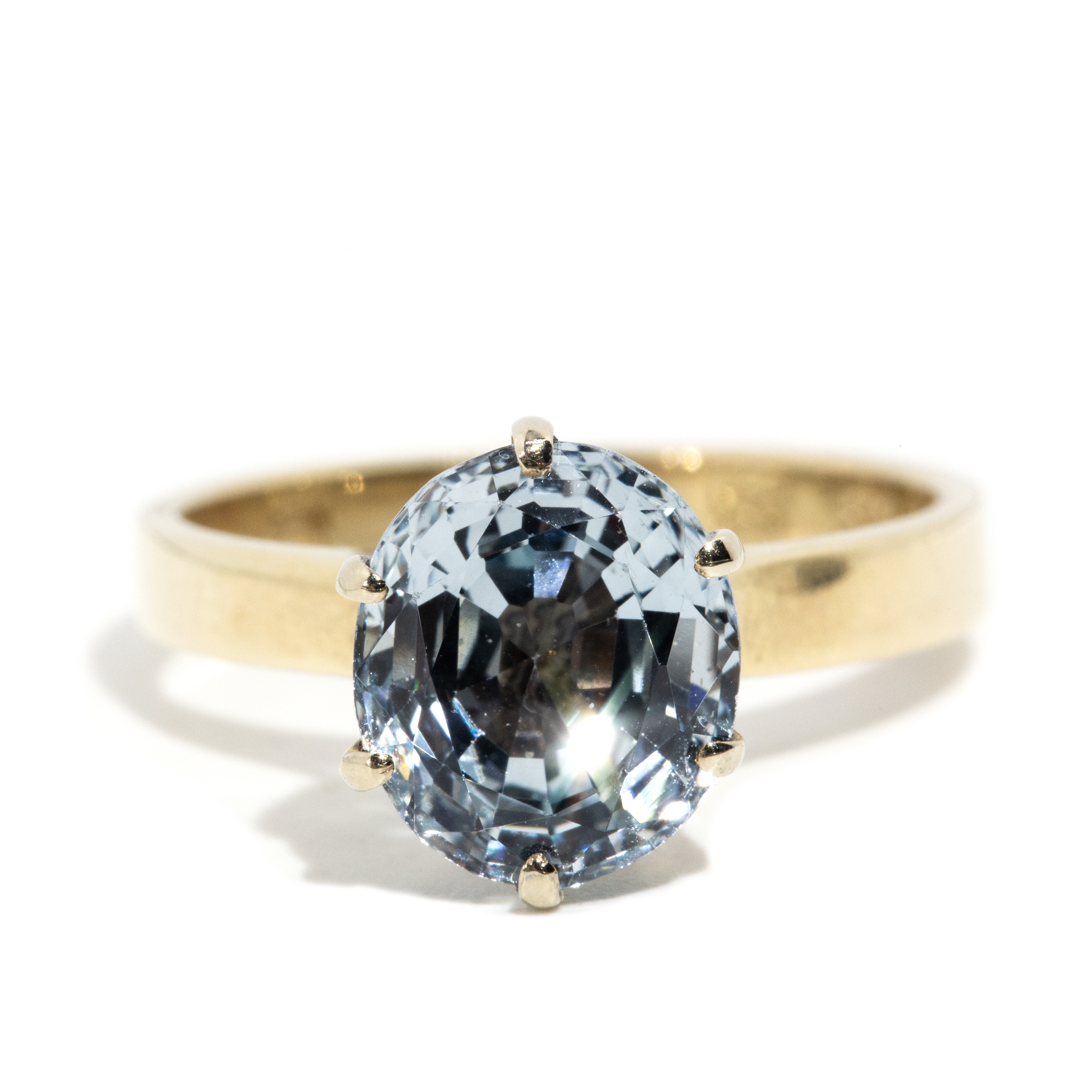 136 · 14 Carat Gold Solitaire Ring
