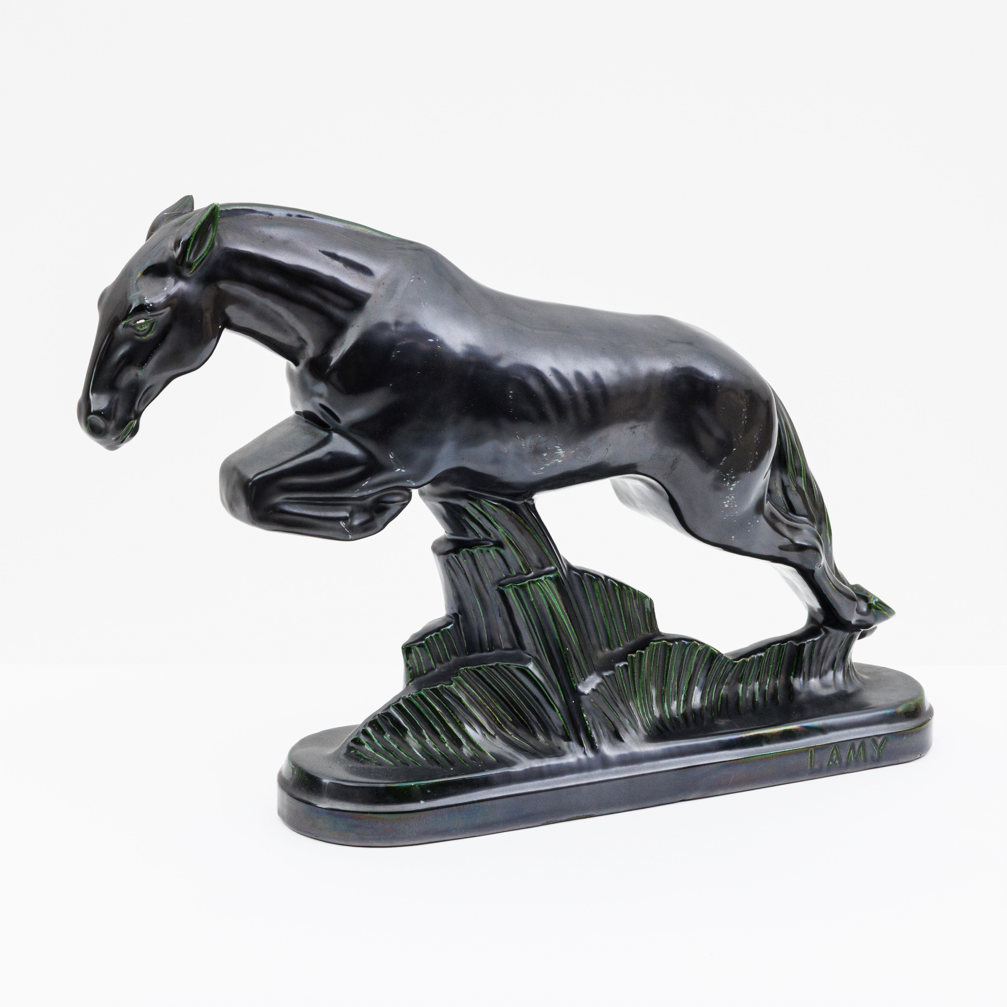 A ceramic sculpture of a jumping horse – kavel bij Bernaerts, Antwerp