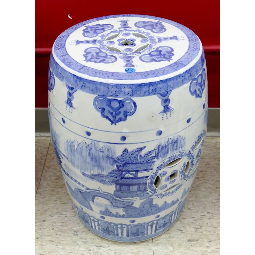 Chinese Porcelain B&W Landscape Garden Stool 18''