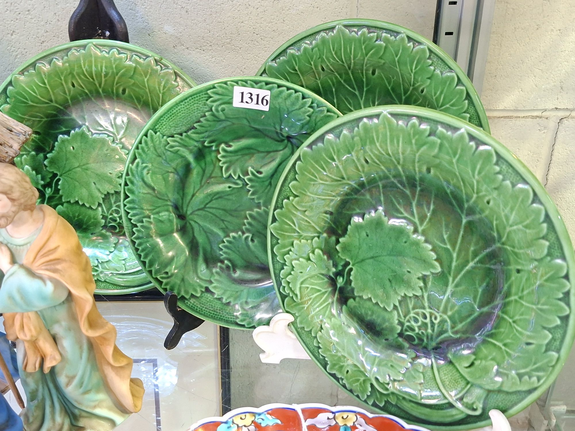 Majolica Leaf Design Plates