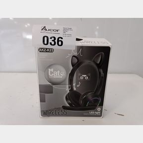 WIRELESS CAT 5.0 BLUETOOTH LED HEADPHONES - BLACK -