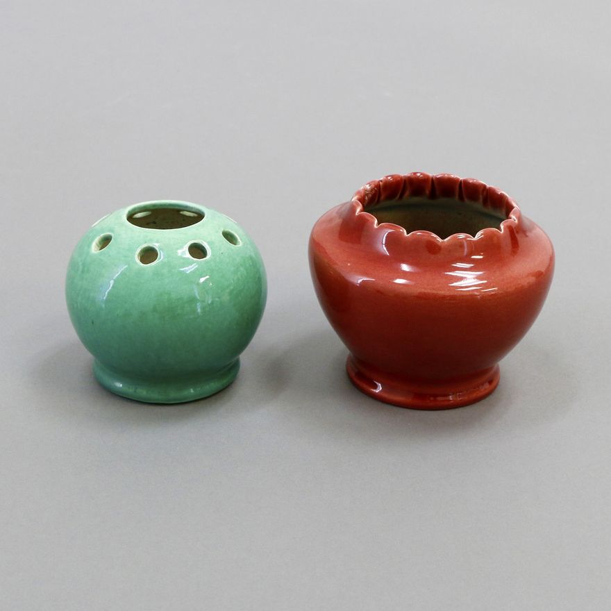O.C. Stephens, Two small vases