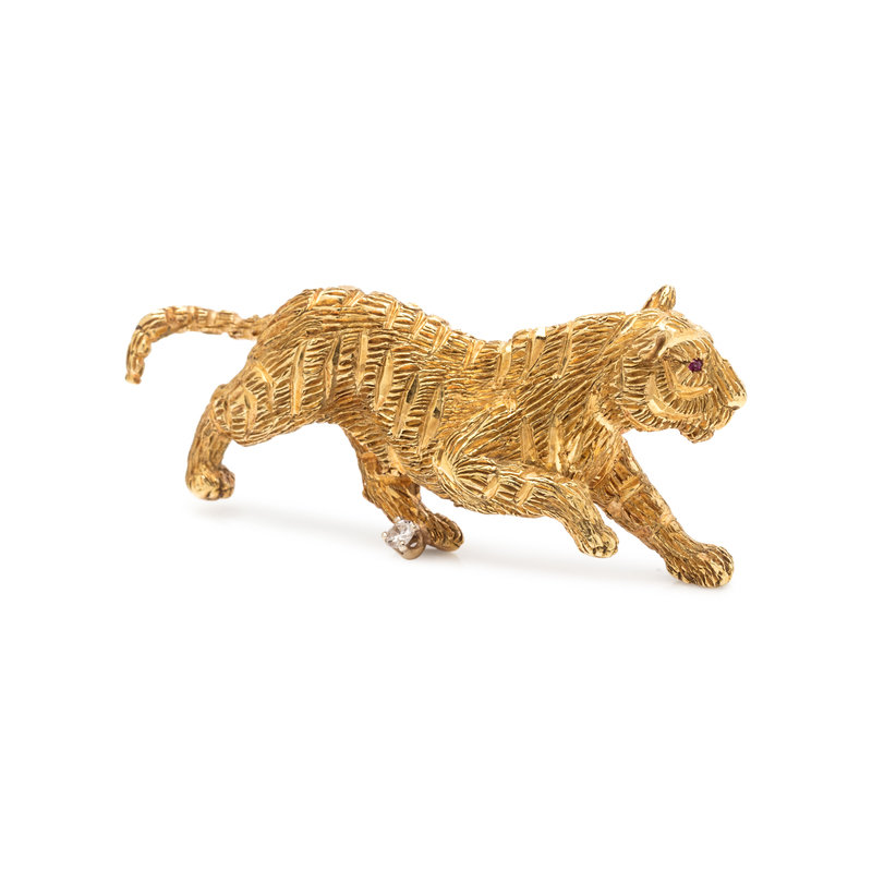 YELLOW GOLD AND DIAMOND TIGER BROOCH
