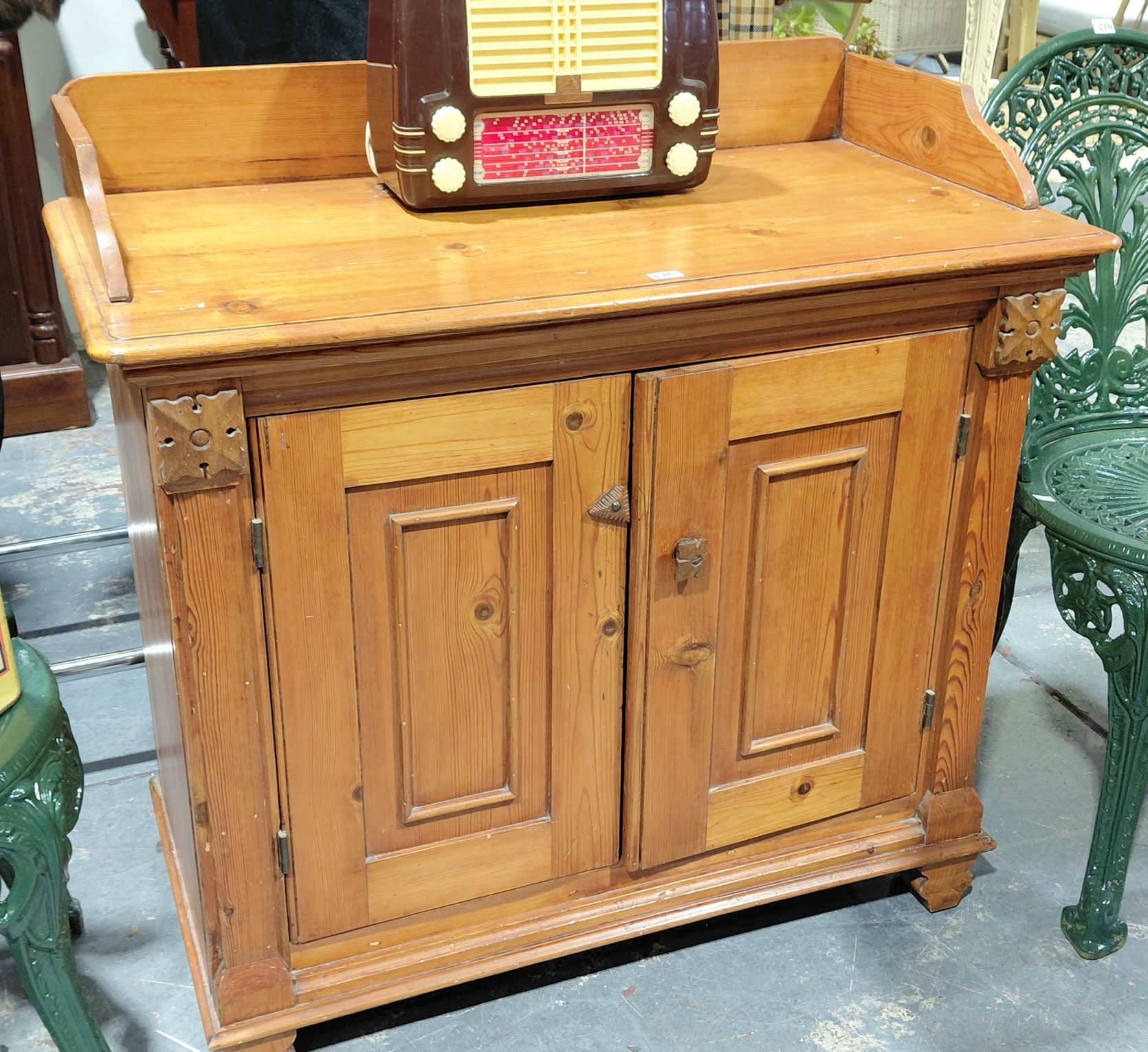 198 · BAROSSA VALLEY WASH STAND