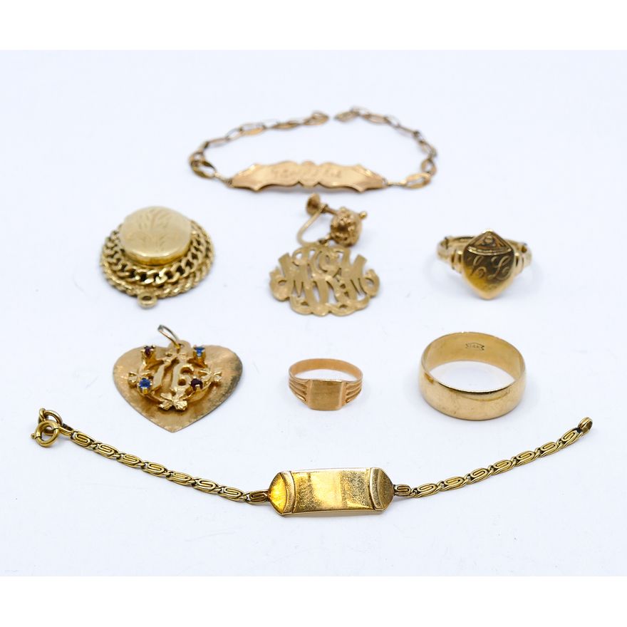 Box Misc. 14k Gold Jewelry - 30.9 Grams TW