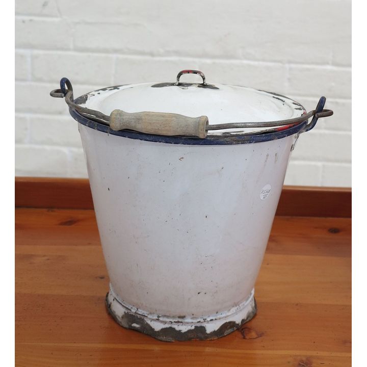 VINTAGE ENAMELED BUCKET AND COVER