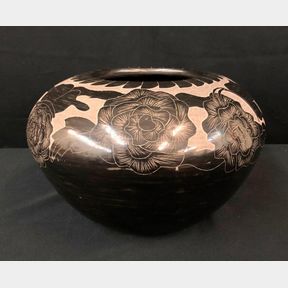 Large Santa Clara Pot by Vickie Martinez